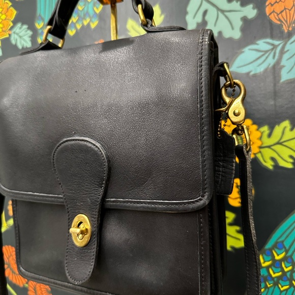 Vintage Coach Station Bag Black Leather | Brass Turnlock | COA Included - Picture 4 of 14